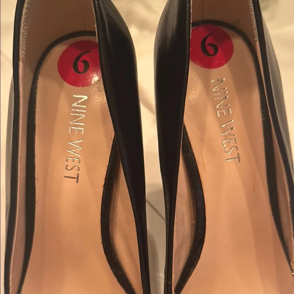 🖤 Classic Nine West Black Leather Pumps - Picture 2 of 8